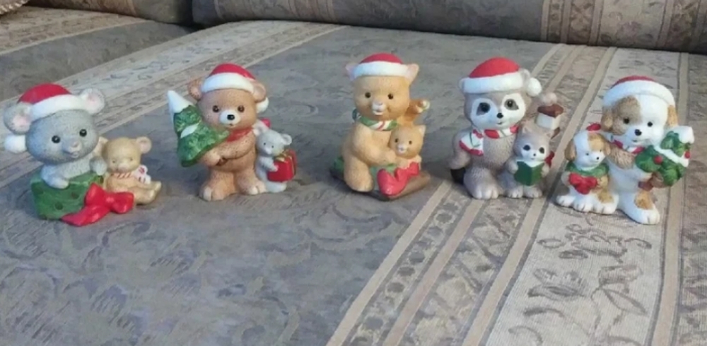 Figurines